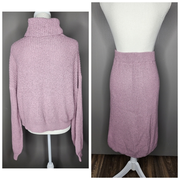 SHEIN Ribbed Turtleneck Sweater and Skirt Set. Pink. Size: Small (4) - Picture 4 of 12